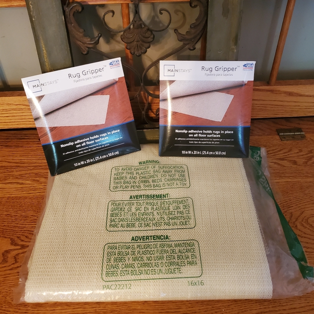Rug Grippers 16'×16' & (2) Mainstays 10"×20"